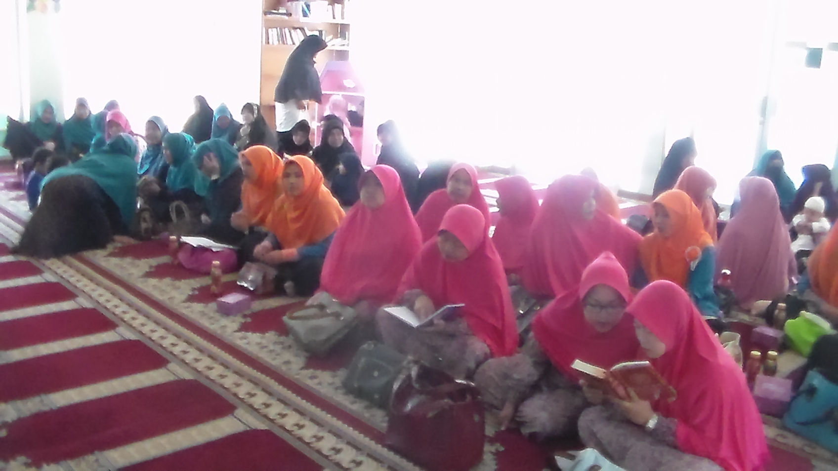 Baca Tulis Qur'an Sore Ibu - Ibu